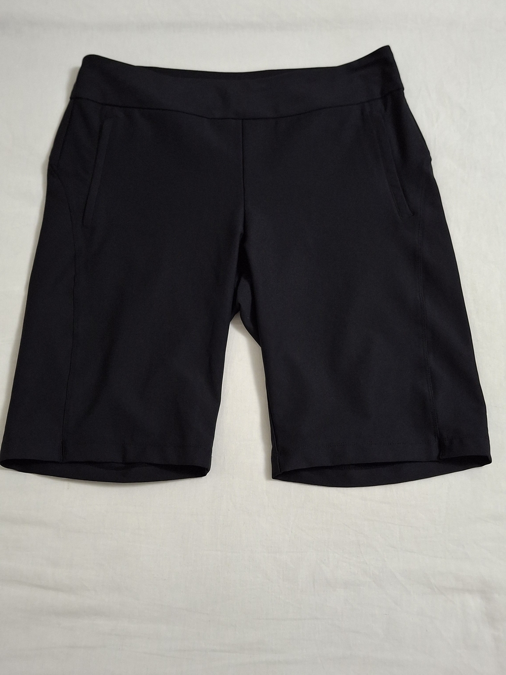 Tail Activewear Womens Size 14 Black Golf / Athletic Bermuda Shorts